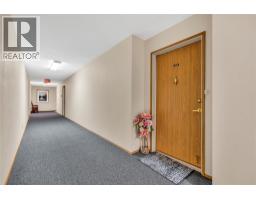 4pc Bathroom - 272 Green Avenue Unit 402, Penticton, BC V2A3T2 Photo 3