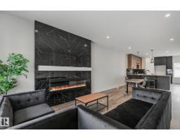 Kitchen - 9831 107 A Avenue, Morinville, AB T8R2P1 Photo 3