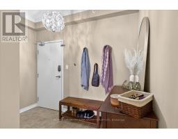 Dining room - 211 45 Ferndale Drive S, Barrie, ON L4N5W7 Photo 2