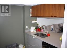 Primary Bedroom - 1104 A 3605 Kariya Drive, Mississauga, ON L5B3J4 Photo 4