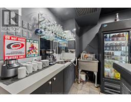 58 Talbot Street North, Essex, ON N8M1A2 Photo 2