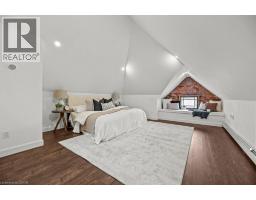 89 Lynden Road, Image 3