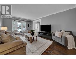 Living room - 68 Foster Creek Drive, Clarington, ON L1B1G4 Photo 5