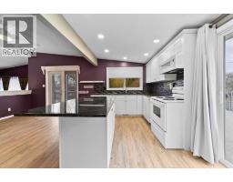 Primary Bedroom - 42 Grand Drive, Camrose, AB T4V2K1 Photo 5