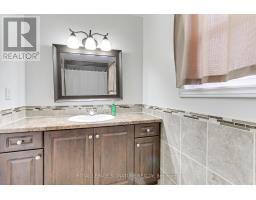 Kitchen - 6 Driftwood Crescent, Brampton, ON L6Z2C4 Photo 3