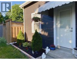 Primary Bedroom - 36 Mount Pleasant Street, Brantford, ON N3T1S6 Photo 5