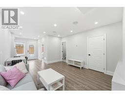 Kitchen - 922 Fourth Street, Mississauga, ON L5E1J6 Photo 3