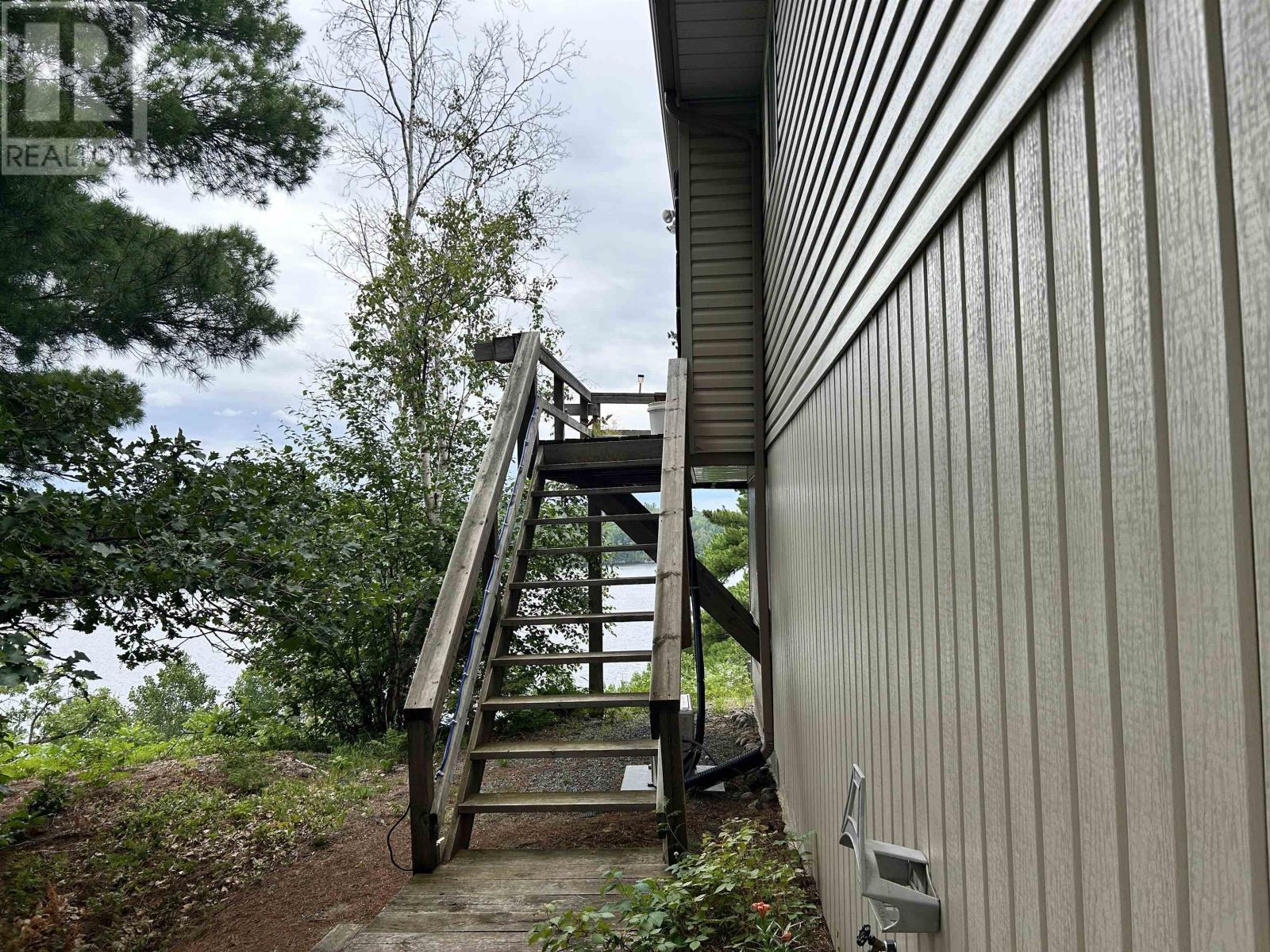 44 Bigstone Bay Lodge