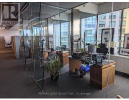 C 05 01 920 Yonge Street, Toronto, ON M4W3C7 Photo 5