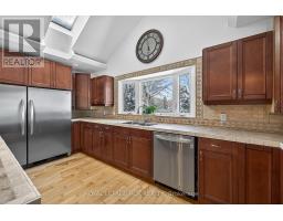 Living room - 5555 Mount Albert Road, East Gwillimbury, ON L0G1M0 Photo 3