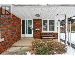 Laundry room - 13 Chestnut Street, Pelham, ON L0S1E3 Photo 3