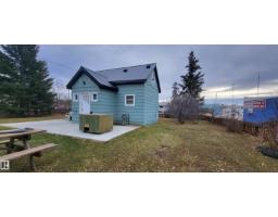 Primary Bedroom - 5012 50 Av, Entwistle, AB T0E0S0 Photo 3