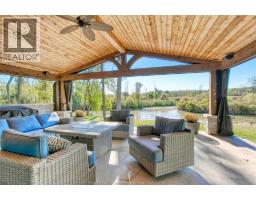 4pc Bathroom - 5938 Concession 5 North, Amherstburg, ON N9V2Y9 Photo 4