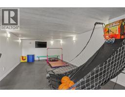 2pc Bathroom - 5938 Concession 5 North, Amherstburg, ON N9V2Y9 Photo 3