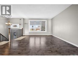 Bedroom - 1625 Smith Street, Moose Jaw, SK S6K1A7 Photo 5