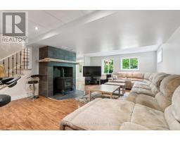 Dining room - 19 Gillespie Trail S, Essa, ON L3W0V1 Photo 5