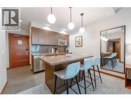 Foyer - 2950 Camozzi Road Unit 1303, Revelstoke, BC V0E2S1 Photo 2