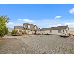 Living room - 8450 Banford Road East Chilliwack, Chilliwack, BC V2P6H3 Photo 2