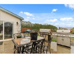 Family room - 8450 Banford Road East Chilliwack, Chilliwack, BC V2P6H3 Photo 5