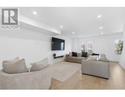 Bathroom - 7 1253 Silvan Forest Drive, Burlington, ON L7M0B7 Photo 4