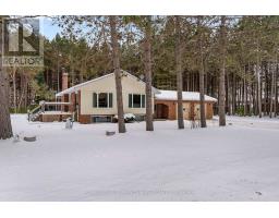 Dining room - 1137 Locksley Road, Laurentian Valley, ON K8A6W5 Photo 2