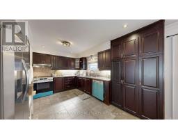 Primary Bedroom - 20 Springburn Crescent, Aurora, ON L4G3P5 Photo 4