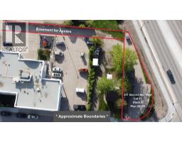 221 Second Ave West, Cochrane, AB T4C0A4 Photo 4