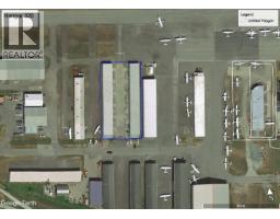 5 320 18799 Airport Way, Pitt Meadows, BC V3Y2B4 Photo 2