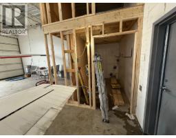 5 320 18799 Airport Way, Pitt Meadows, BC V3Y2B4 Photo 5