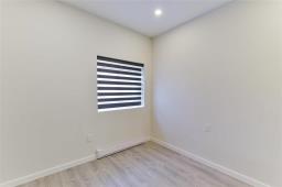 Kitchen - 2 722 Maryland Street, Winnipeg, MB R3E1W2 Photo 3