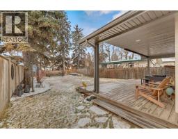 Dining room - 5003 36 Street, Sylvan Lake, AB T4S1B2 Photo 2