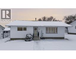 Kitchen - 3725 50 A Avenue Crescent, Innisfail, AB T4G1H9 Photo 5