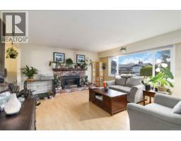 Den - 7225 Early Pl, Central Saanich, BC V8M1S9 Photo 5