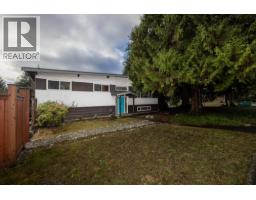 2041 Tompkins Crescent, North Vancouver, BC V7H2C9 Photo 3