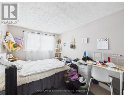 Kitchen - 16 850 Walsh Street, Kincardine, ON N2Z1N8 Photo 2