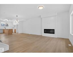 Kitchen - 122 Pierwyck Lo, Spruce Grove, AB T7X4G2 Photo 3
