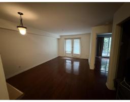 102 10533 University Drive, Surrey, BC V3T5T7 Photo 4