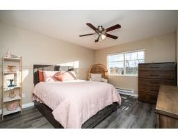 4 18181 68 Avenue, Surrey, BC V3S9J1 Photo 2