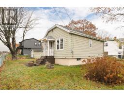 Living room - 48 Woodland Avenue, Dartmouth, NS B3A3J8 Photo 4