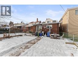 Laundry room - 1366 Moy Avenue, Windsor, ON N8X4S6 Photo 3