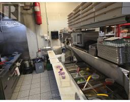 16 Holland Street, Bradford West Gwillimbury, ON L3Z2B2 Photo 4