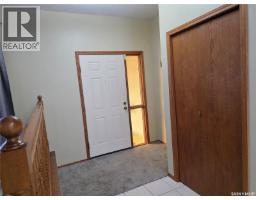 Living room - 353 Walsh Trail, Swift Current, SK S9H4R3 Photo 2