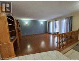 Dining room - 353 Walsh Trail, Swift Current, SK S9H4R3 Photo 3