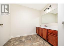 Dining room - 165 Vodden Street W, Brampton, ON L6X2Y1 Photo 4