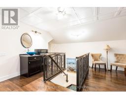 Bedroom - 10 Wilton Trail, Aurora, ON L4G7S9 Photo 5