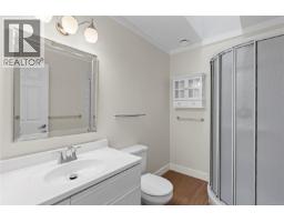 Bedroom - 5902 Beacon Pl, Nanaimo, BC V9V1J6 Photo 3