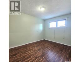 Kitchen - 323 Thompson Street, Herbert, SK S0H2A0 Photo 2