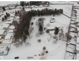 Primary Bedroom - 5203 51 A Av, Rural Sturgeon County, AB T0A0K0 Photo 4