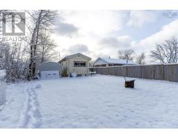 Bath (# pieces 1-6) - 1126 Highway 2, Hants, NS B2S1M8 Photo 5