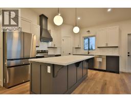 Bedroom - 327 9 Street N, Picture Butte, AB T0K1V0 Photo 4